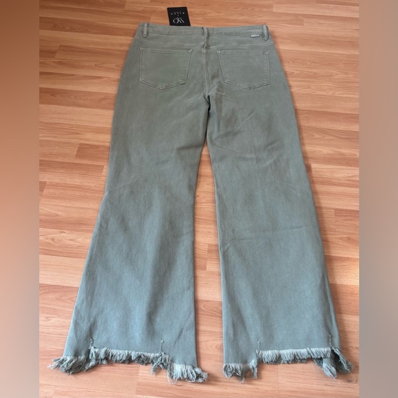 Risen Wide Leg Jeans Wild Oak Boutique Light Sage Green - Picture 10 of 11